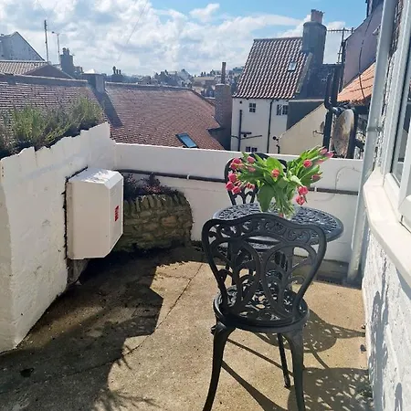 Bensons Gem - Cyanacottages Whitby