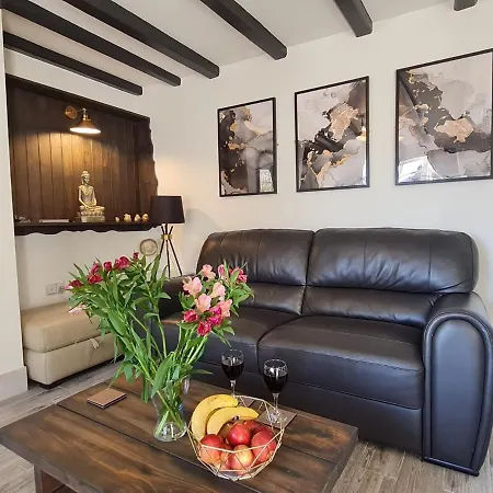 Bensons Gem - Cyanacottages Nyaraló *