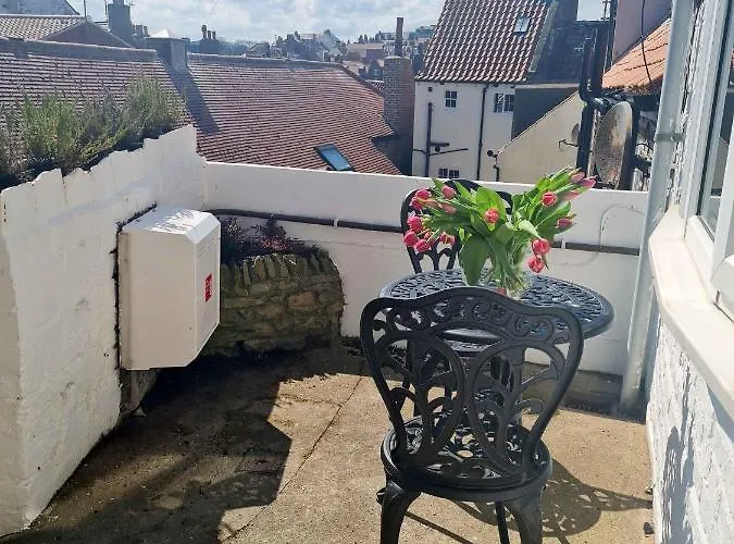 Bensons Gem - Cyanacottages Whitby