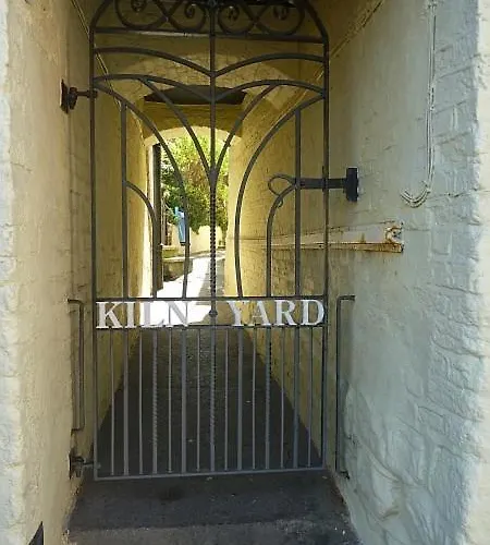 Holiday home Bensons Gem - Cyanacottages