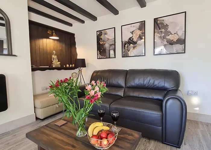 Bensons Gem - Cyanacottages Holiday home *