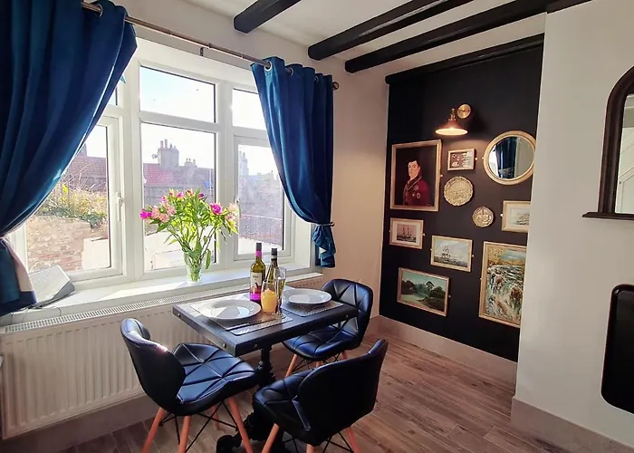 Bensons Gem - Cyanacottages Holiday home