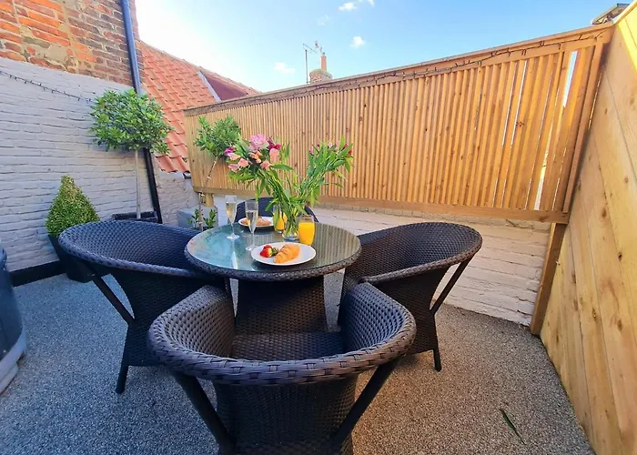 Holiday home Bensons Gem - Cyanacottages Whitby