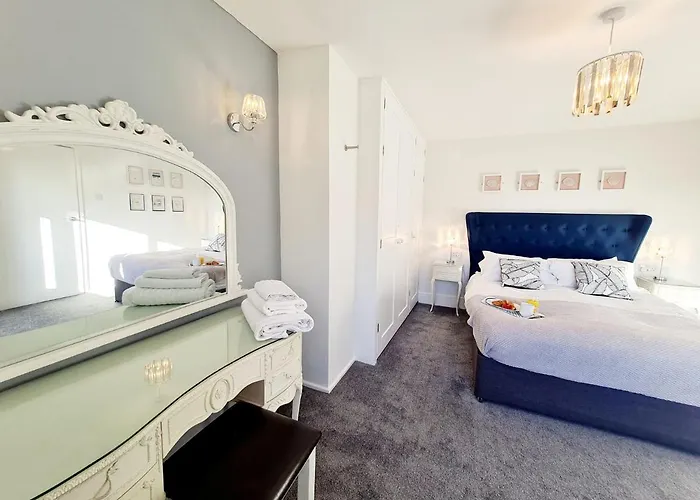 Holiday home Bensons Gem - Cyanacottages