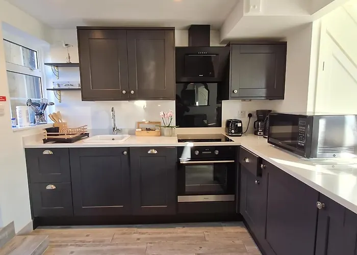 Bensons Gem - Cyanacottages Holiday home *